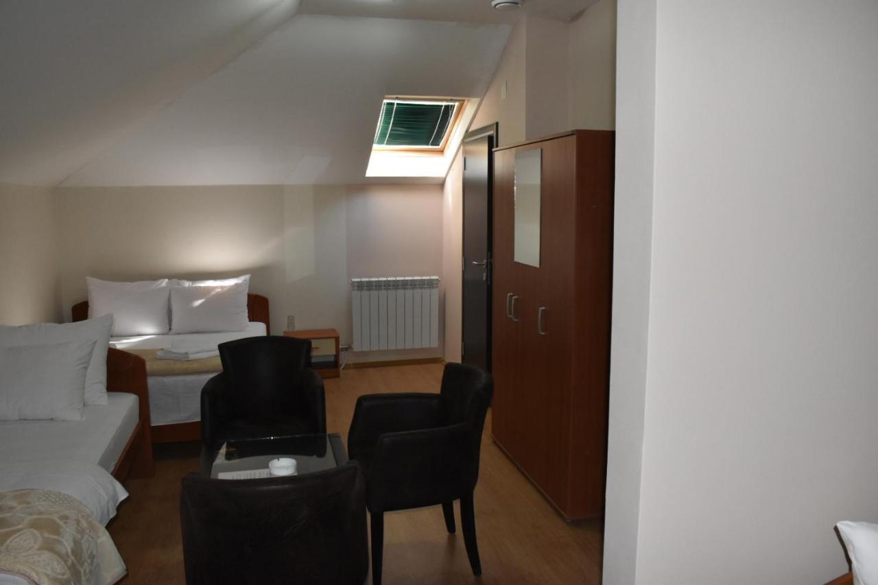 Aparthotel Koliba Nikšić Kültér fotó